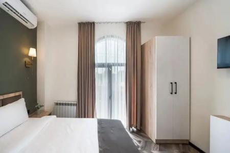 Estetico Boutique - 39