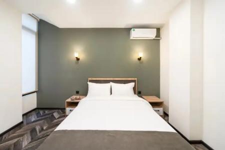 Estetico Boutique - 44