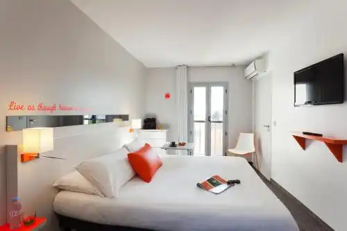 ibis Styles Antibes Juan Les Pins - 8