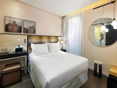 H10 Art Gallery - 12