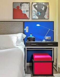 H10 Art Gallery - 39