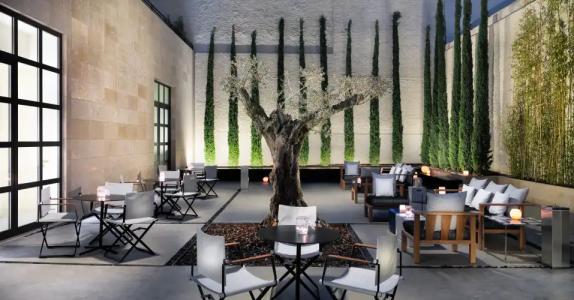 H10 Art Gallery - 35