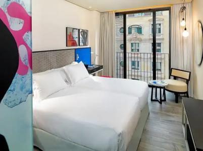 H10 Art Gallery - 38