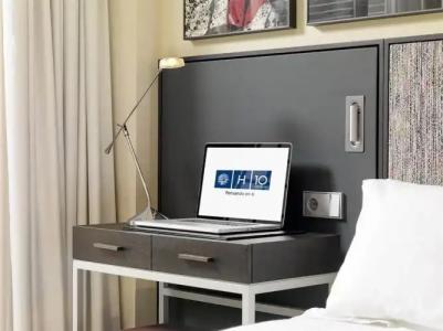 H10 Art Gallery - 61