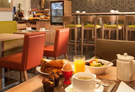 Hôtel Tourisme Avenue - 11