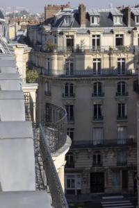 Victoria Palace - 32