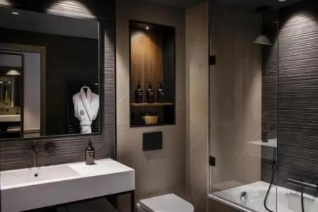 Victoria Palace - 48