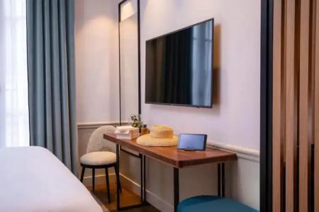 Victoria Palace - 110