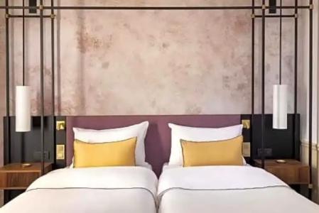 Victoria Palace - 72