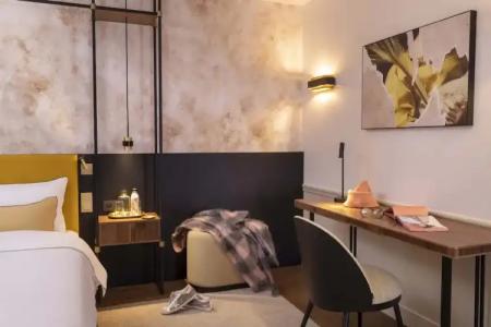 Victoria Palace - 85