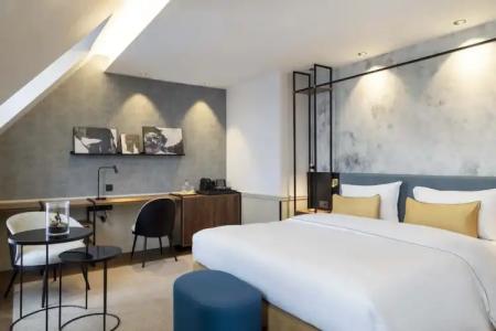 Victoria Palace - 78