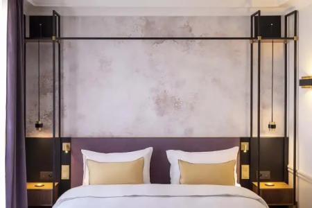 Victoria Palace - 84