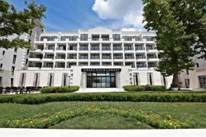 White Rock Castle Suite Hotel & SPA