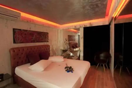 Crystal Blue + Suites - 24