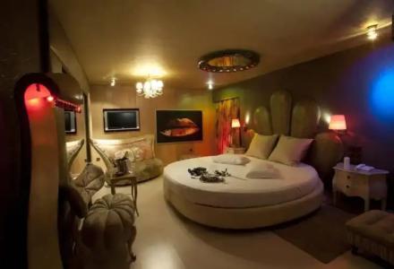 Crystal Blue + Suites - 22