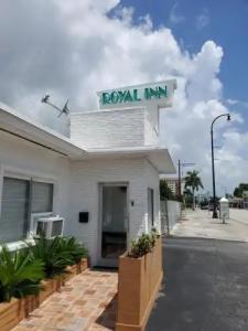 Royal Budget Inn - 9