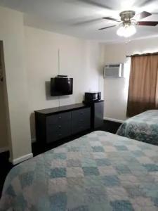 Royal Budget Inn - 0