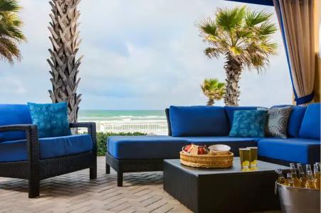 The Shores Resort & Spa - 17