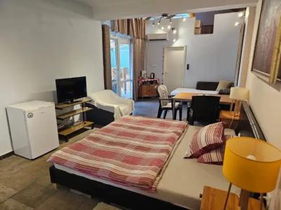 Galeria in the Garden - 23