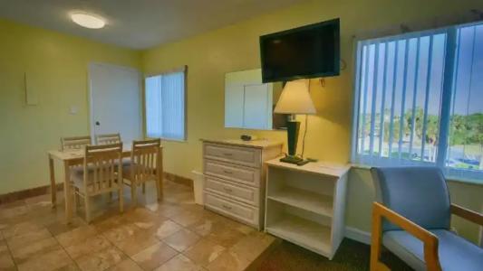 Page Terrace Motel - 29