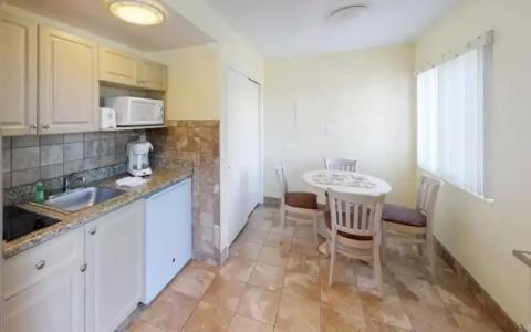 Page Terrace Motel - 24