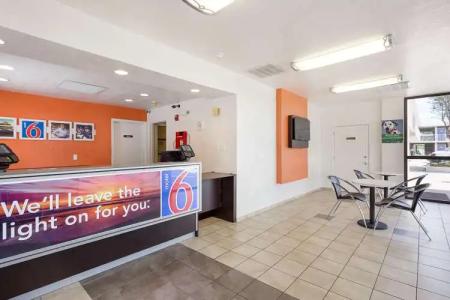 Motel 6 Baton Rouge, la - Southeast - 1