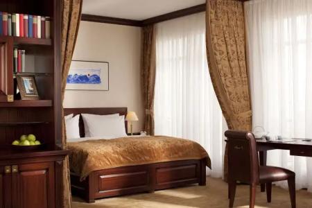 Yachthafenresidenz Hohe Düne - 4