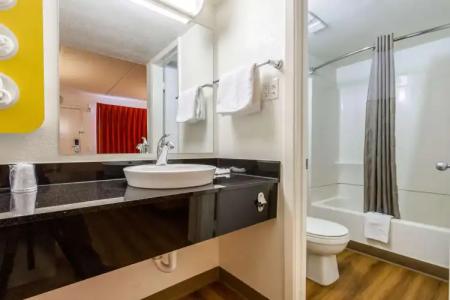 Tempe, AZ – Phoenix Airport – Priest Dr - 7