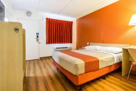 Tempe, AZ – Phoenix Airport – Priest Dr - 5