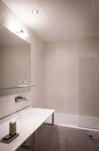 Legend Saint Germain - 30