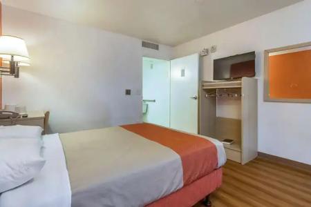 Motel 6 Phoenix North - Bell Road - 5