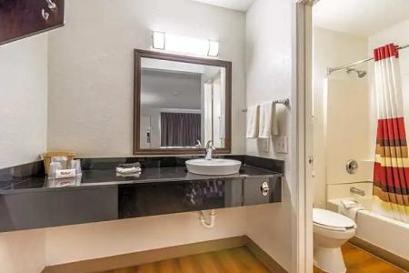 Red Roof Inn Phoenix - Midtown - 28