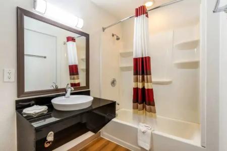 Red Roof Inn Phoenix - Midtown - 7