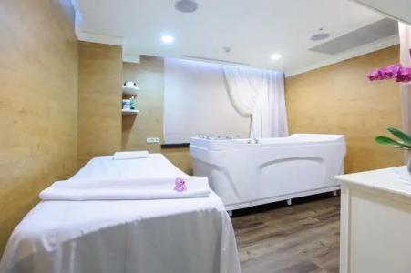 Fairmont Grand Kyiv - 11