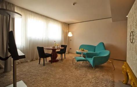 Graffit Gallery Design - 15