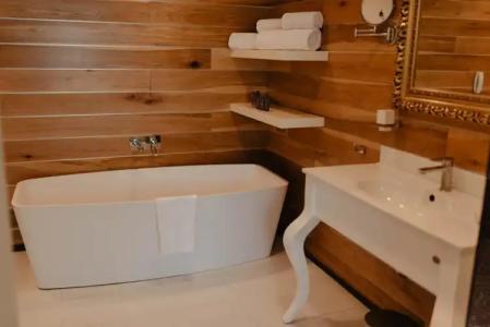 Graffit Gallery Design - 8