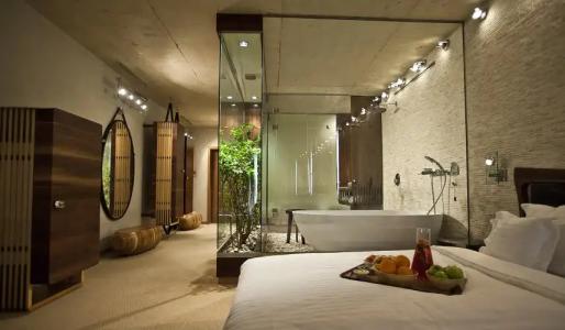 Graffit Gallery Design - 16