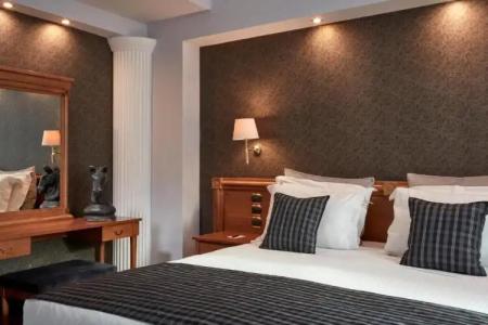 Ava and Suites - 113