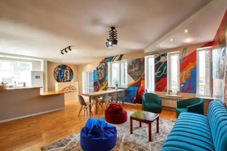 Wanderlust Riverside hostel - 1