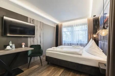 Demas München-Unterhaching - 82