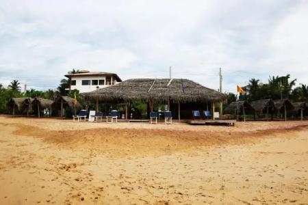 Harmony Beach Bungalows - 9