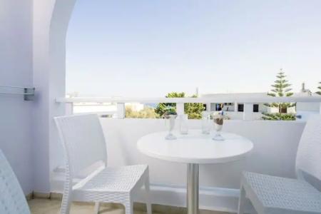 Blue Waves Suites & Apartments - 181