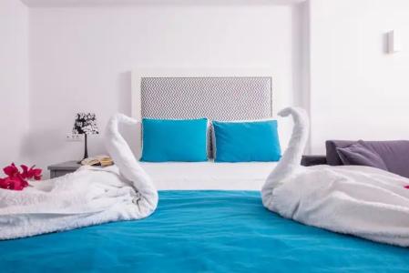 Blue Waves Suites & Apartments - 37