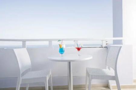 Blue Waves Suites & Apartments - 182