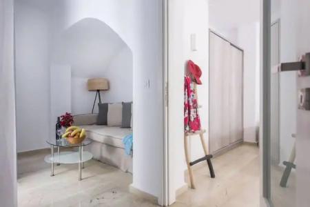 Blue Waves Suites & Apartments - 243