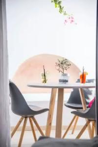 Blue Waves Suites & Apartments - 193