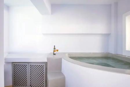 Blue Waves Suites & Apartments - 309