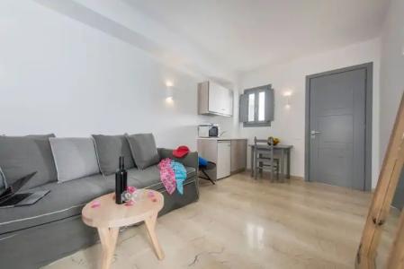 Blue Waves Suites & Apartments - 201