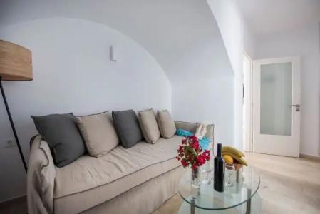 Blue Waves Suites & Apartments - 222