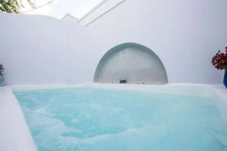 Blue Waves Suites & Apartments - 217